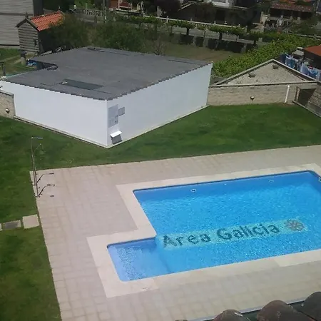 Piso En Urbanizacion Con Piscina Y Jardin * Sanxenxo
