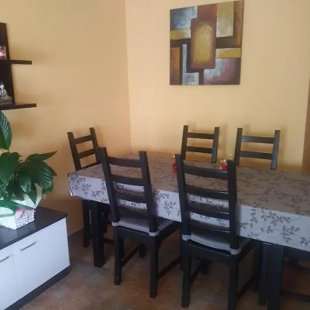 Piso En Urbanizacion Con Piscina Y Jardin